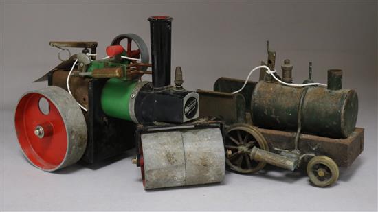 A Mamod steam roller and a tinplate Zulu locomotive (a.f)